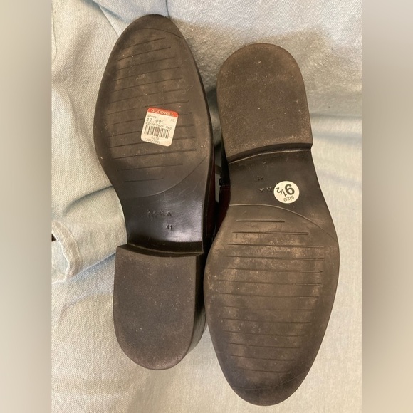 EUC ZARA Black and Burgundy w/Gold Accent Booties Ankle Boots Two-Tone size 9.5 - Picture 6 of 8